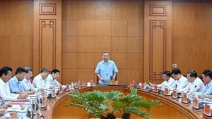 El secretario general del Partido Comunista de Vietnam, To Lam, preside la reunión.