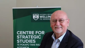 El profesor Roberto Rabel de la Universidad Victoria en Wellington (Foto: VNA)