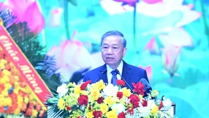 El secretario general del Partido Comunista de Vietnam, To Lam, habla en el evento (Foto: Nhan Dan)