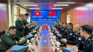 Escena del evento (Foto: bienphong.com.vn)