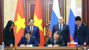 [Foto] Premieres de Vietnam y Rusia presencian ceremonia de firma de acuerdo de cooperación para construcción de central nuclear
