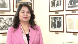 La doctora Nguyen Quynh Lien, jefa del Departamento de Democracia, Supervisión y Crítica Social del FPV. (Fuente: VNA)