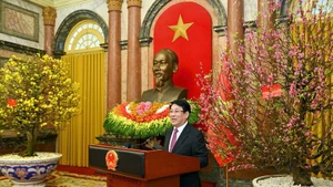 El presidente de Vietnam, Luong Cuong, habla en la cita.