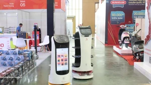 Un robot recepcionista guiará a los visitantes en la Feria de Primavera de 2026. (Fuente: VNA)