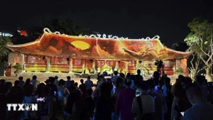 Hai Phong lanza tour nocturno con espectáculo de mapping 3D. (Fuente: VNA)