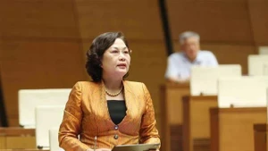 La gobernadora del Banco Estatal de Vietnam, Nguyen Thi Hong, habla en la cita (Fuente: VNA) 