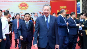 [Foto] Secretario general del Partido Comunista de Vietnam ejerce su derecho al voto