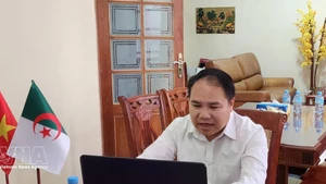 El consejero comercial de Vietnam en Argelia, Hoang Duc Nhuan, en el evento. (Fuente: VNA)