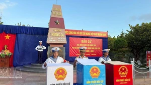 Elecciones en la zona especial de Truong Sa, provincia de Khanh Hoa. (Foto: VNA)