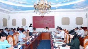 Durante la reunión del Comité Electoral de Ciudad Ho Chi Minh (Foto: VNA)