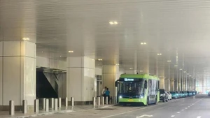 Ciudad Ho Chi Minh refuerza su transporte público con 169 autobuses eléctricos en nueve rutas. (Fuente: VNA)