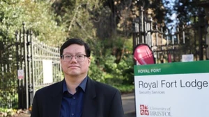 El doctor Ho Quoc Tuan, profesor titular de la Universidad de Bristol (Reino Unido). (Foto: VNA)
