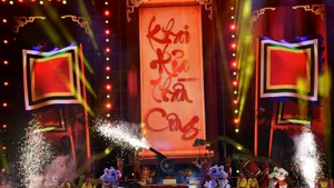 En el ritual de cañonazo simbólico. (Foto: Nhan Dan)