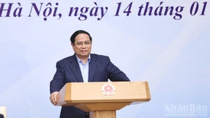 El primer ministro de Vietnam, Pham Minh Chinh, preside la conferencia. (Foto: Nhan Dan)