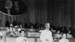 [Foto] Partido Comunista de Vietnam lidera la resistencia popular y la construcción del Estado (1946-1960)