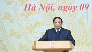 El primer ministro de Vietnam, Pham Minh Chinh, habla en la sesión. (Foto: Nhan Dan)