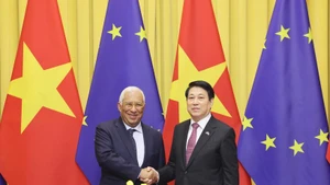El presidente de Vietnam, Luong Cuong, y el titular del Consejo Europeo, António Costa. (Foto: VNA)