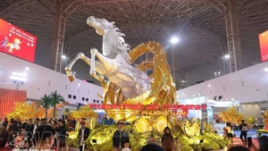 La imagen del caballo, animal representativo del venidero Año Nuevo Lunar, en la Feria de Primavera 2026. (Foto: VNA)