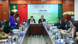 En la conferencia de prensa. (Foto: Nhan Dan)