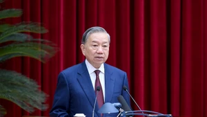 El secretario general del Partido Comunista de Vietnam, To Lam, interviene en la sesión. (Foto: Nhan Dan)