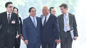 El primer ministro de Vietnam, Pham Minh Chinh, y el presidente del Consejo Europeo, António Costa.
