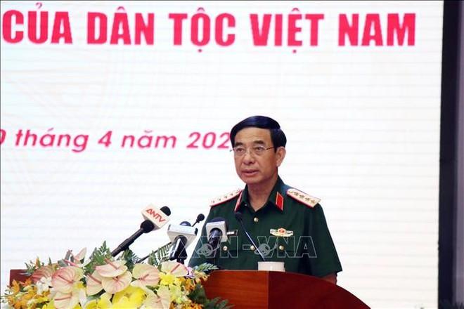 El ministro de Defensa, Phan Van Giang, habla en el evento. (Fuente: VNA) El ministro de Defensa, Phan Van Giang, habla en el evento. (Fuente: VNA)