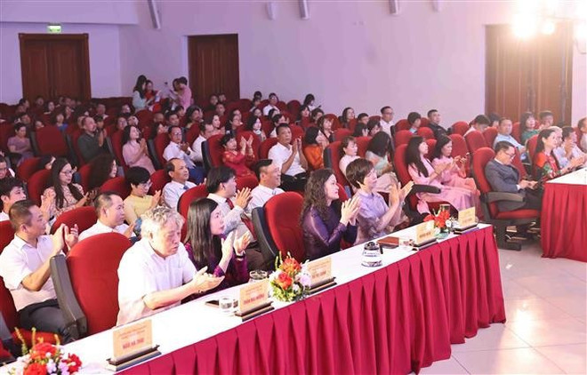 Participantes en el evento. (Fuente: VNA) Participantes en el evento. (Fuente: VNA)