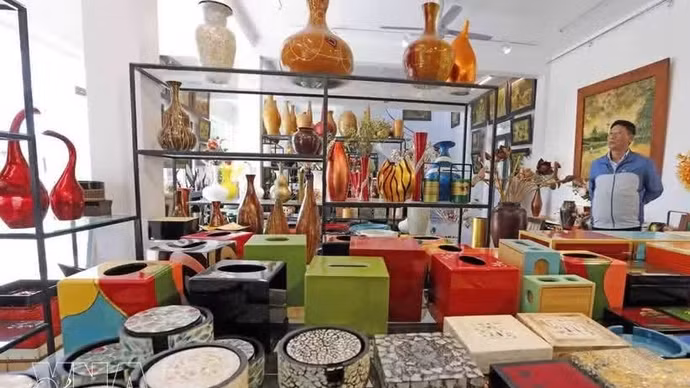 Los productos lacados de la aldea de Ha Thai reflejan la habilidad y la creatividad de sus artesanos. (Foto: VNA)