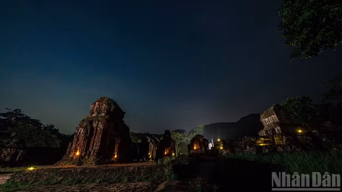 My Son de noche: un patrimonio milenario bajo Vía Láctea
