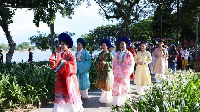 Las actividades realizadas durante el Año Nacional del Turismo de Hue 2025 atrajeron a un gran número de turistas. (Fuente: VNA)