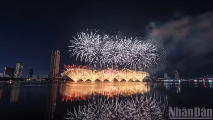 Una de las actividades en el Festival Internacional de Fuegos Artificiales de Da Nang (DIFF 2026).