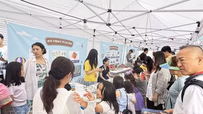El pabellón de Vietnam atrae a un gran número de visitantes en la 18ª edición del Festival Mundial de Gastronomía Seongbuk Nurimasil, celebrado en Seúl. (Foto: VNA)