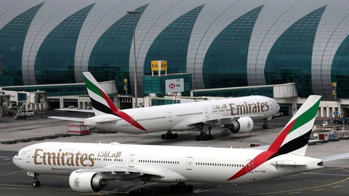Aerolínea Emirates reanuda vuelos entre Hanói y Dubái