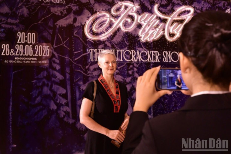 En 2018, el Ministerio de Cultura de Cuba declaró al Ballet Nacional Patrimonio Cultural Nacional, en reconocimiento a sus valiosas contribuciones a la preservación y el desarrollo del arte de la danza.