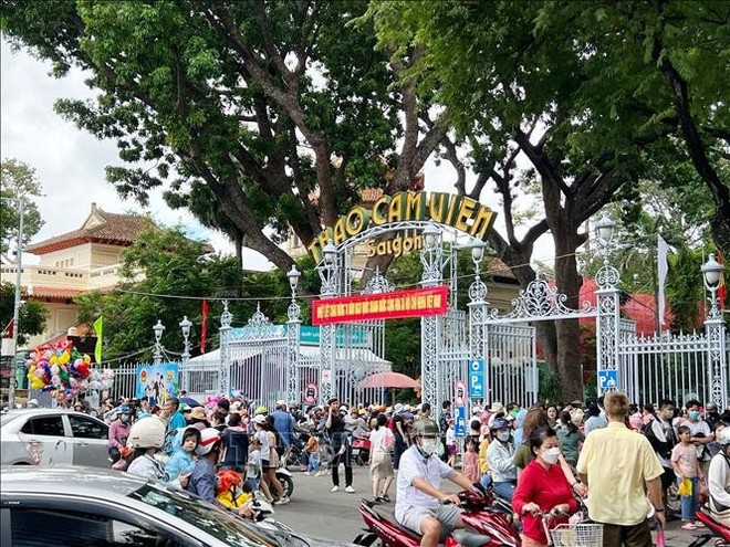 Parque Thao Cam Vien atrae a numerosos visitantes. Foto: VNA