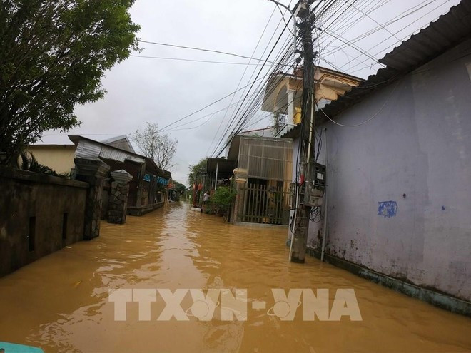 Una zona residencial inundada en Hue (Foto: VNA)