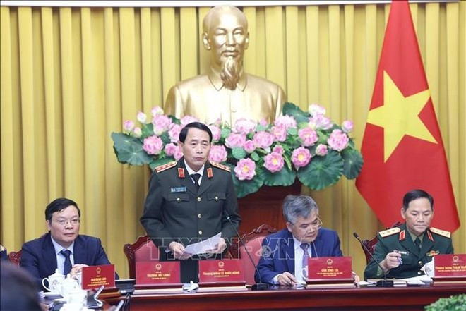 Coronel general Le Quoc Hung, viceministro de Seguridad Pública, en la conferencia de prensa. (Foto: VNA)