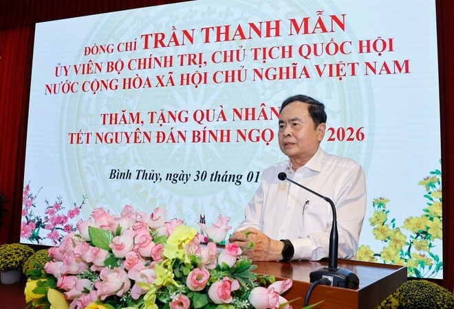 El presidente de la Asamblea Nacional, Tran Thanh Man, habla en el encuentro. (Foto: VNA)