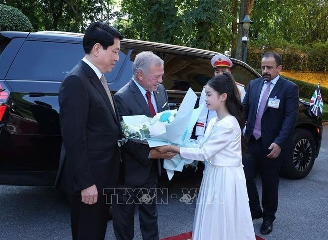 El presidente de Vietnam, Luong Cuong, y el Rey de Jordania, Abdalá II bin Al Hussein. (Foto: VNA)