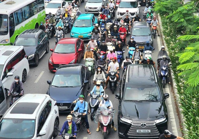 Hanoi contará con políticas para apoyar la transición al transporte ecológico. (Foto: VNA) Hanoi contará con políticas para apoyar la transición al transporte ecológico. (Foto: VNA)