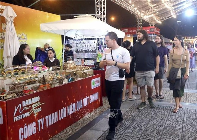 Turistas extranjeros en Da Nang (Fuente: VNA)