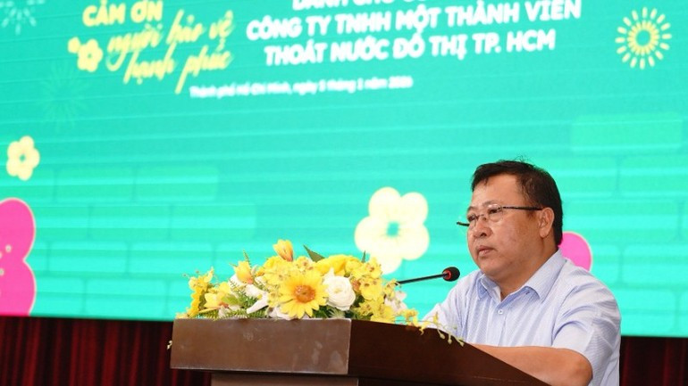 El jefe de corresponsalía del periódico Nhan Dan en la región sureña, Le Nam Tu, habla en la cita.