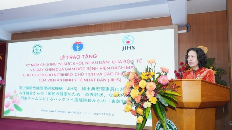 La viceministra de Salud Nguyen Thi Lien Huong habla en el evento.