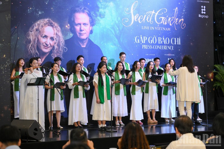 El coro Gio Xanh interpretará algunas de las obras más emblemáticas de Secret Garden. El coro Gio Xanh interpretará algunas de las obras más emblemáticas de Secret Garden.