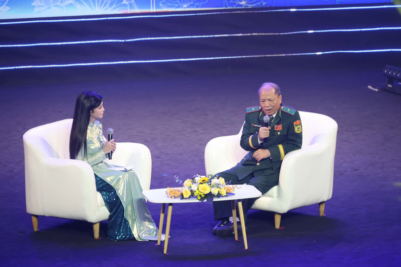 Intercambio con el general de división Nguyen Kim Khanh, exjefe de la Comisión de Defensa y Seguridad Nacional de la Asamblea Nacional de Vietnam.