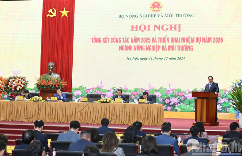 Minh Chinh expresa su satisfacción por el desarrollo rápido y sostenible del sector de agricultura y medio ambiente.