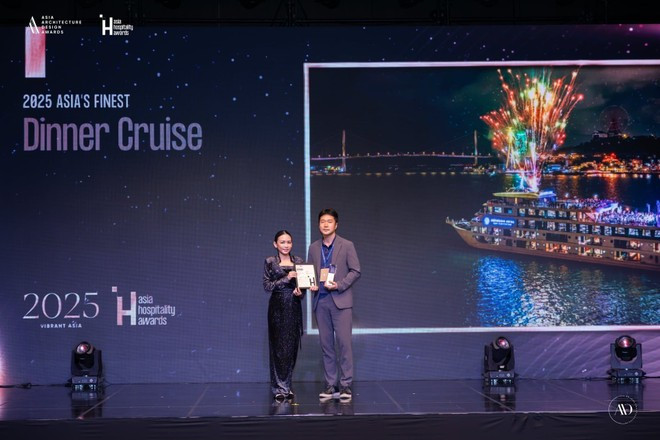 Ambassador Cruise recibe el título de Mejor Crucero Gastronómico de Asia (Foto: Comité Organizador) Ambassador Cruise recibe el título de Mejor Crucero Gastronómico de Asia (Foto: Comité Organizador)