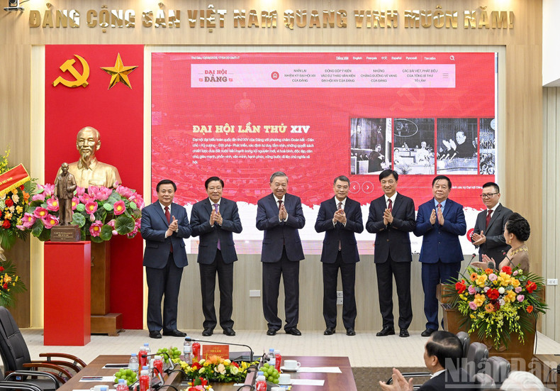 El secretario general del Partido Comunista de Vietnam, To Lam, inaugura el portal del XIV Congreso del PCV del periódico Nhan Dan. (Foto: Nhan Dan) El secretario general del Partido Comunista de Vietnam, To Lam, inaugura el portal del XIV Congreso del PCV del periódico Nhan Dan. (Foto: Nhan Dan)