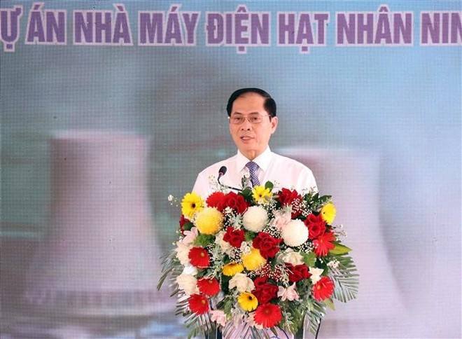 El viceprimer ministro Bui Thanh Son habla en el evento (Fuente: VNA)