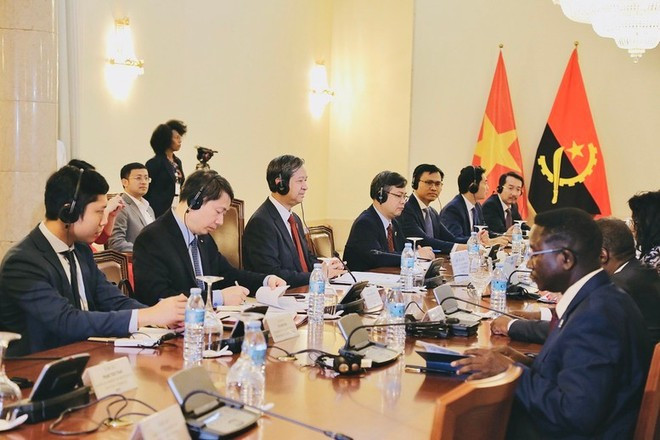 Panorama de la 7ª reunión del Comité Intergubernamental Vietnam – Angola. (Fuente: https://baochinhphu.vn/) Panorama de la 7ª reunión del Comité Intergubernamental Vietnam – Angola. (Fuente: https://baochinhphu.vn/)